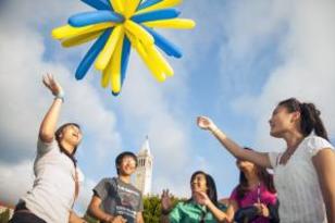 Students fly balloons image